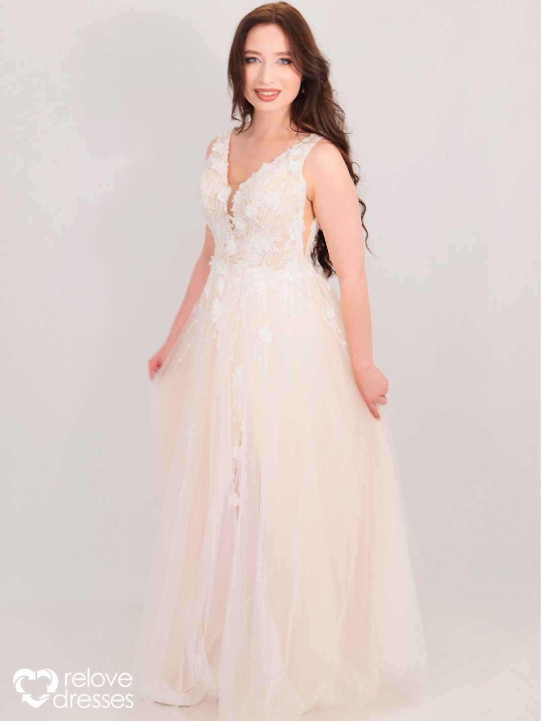 Katalog sukien ślubnych - ReLove Dresses